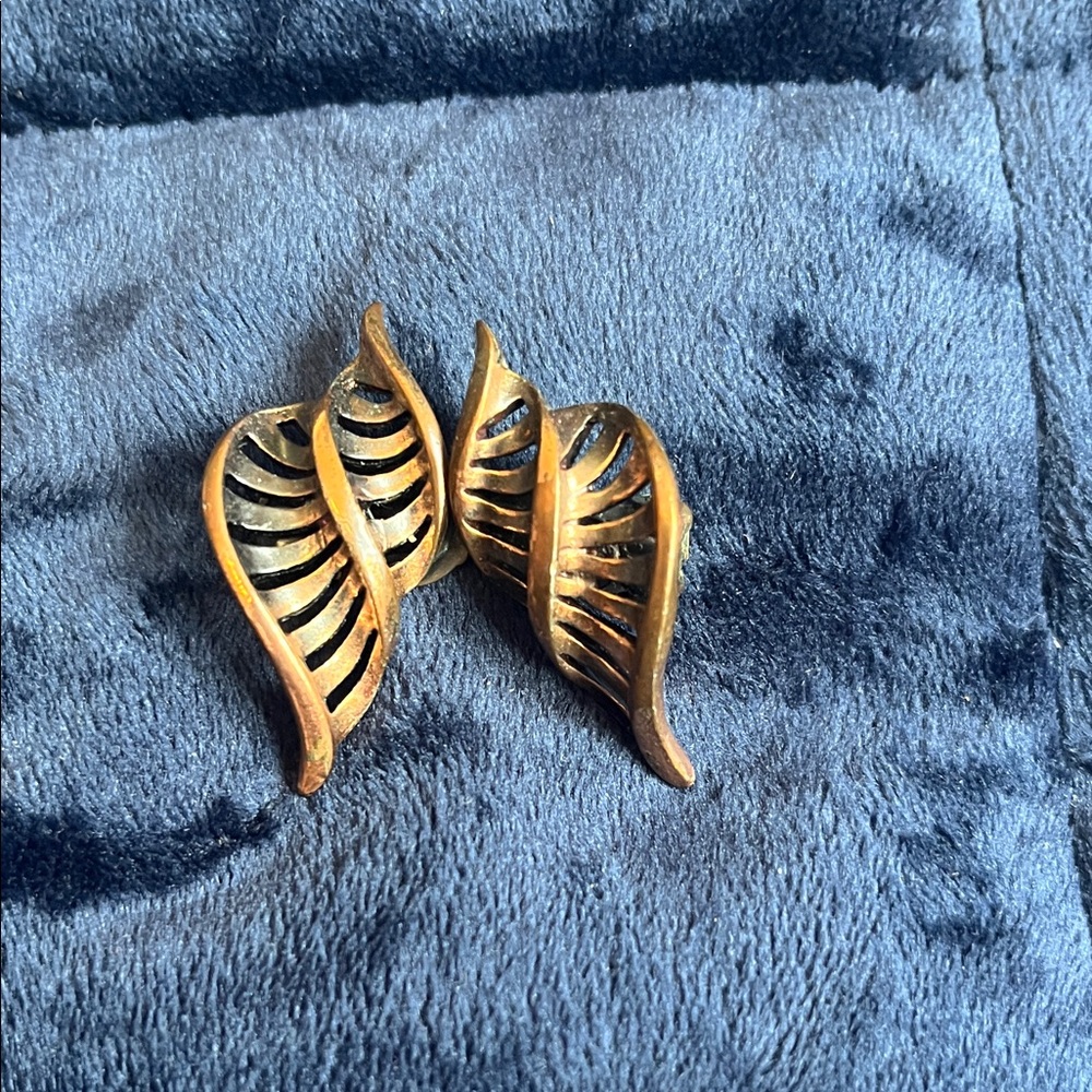 Vintage Coro Copper Leaf Shaped Earrings